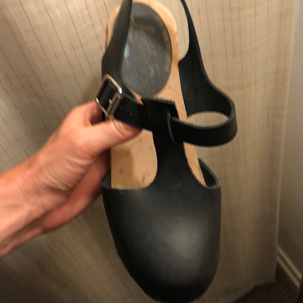 Lottos t strap clog